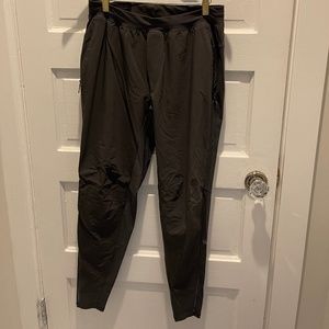 Lululemon Men's Surge Hybrid Pant